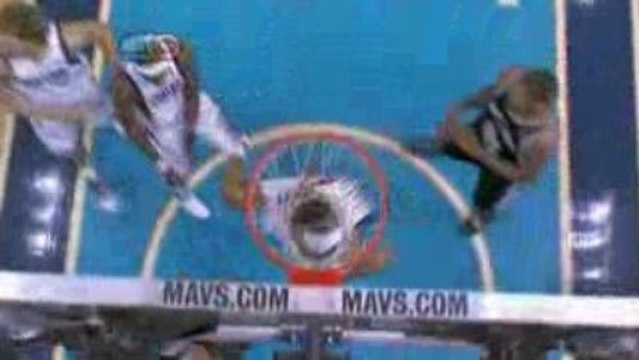 NBA Ryan Hollins throws the George Hill attempt into the se