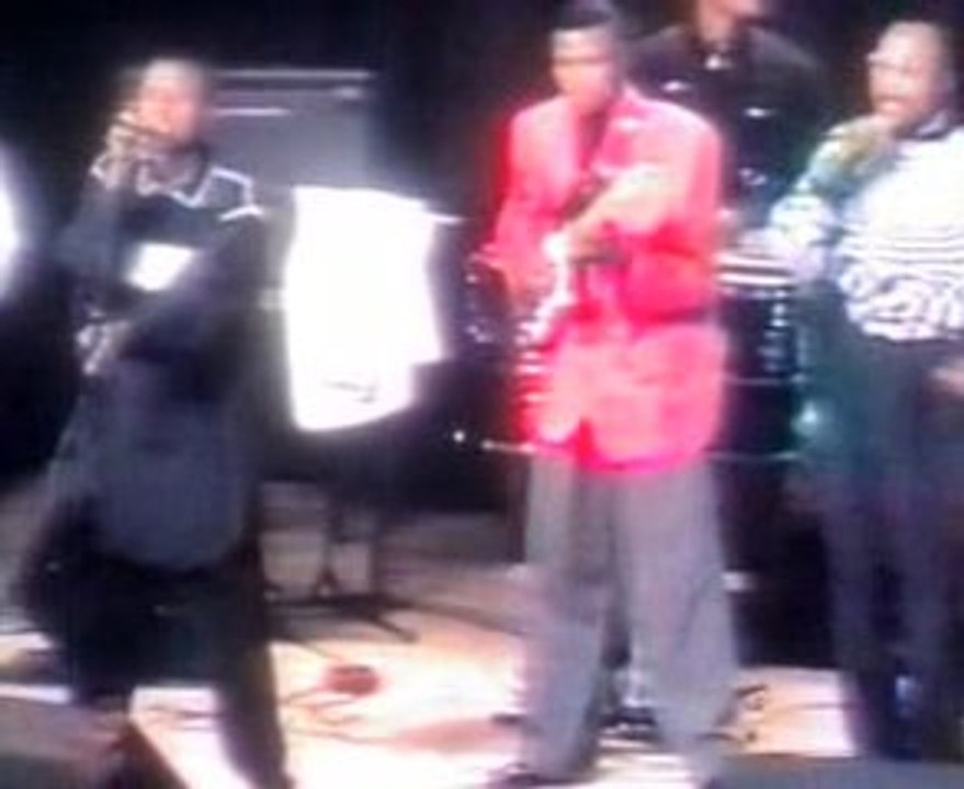 KOFFI  OLOMIDE "MULHERENGO" (2)