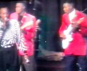 KOFFI  OLOMIDE "QUI CHERCHE TROUVE" (3)