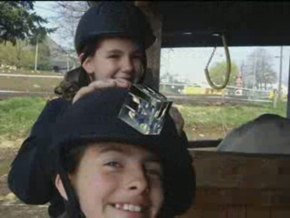 Montage du cheval dans la ville