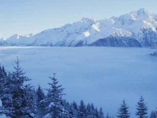 montagnes enneigées