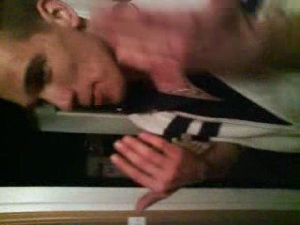 Jean-No' dans sa salle de bain