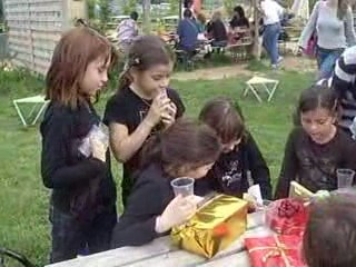 CADEAUX ANNIVERSAIRE 25 AVRIL 2009