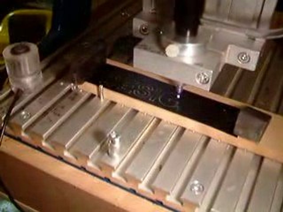 Découpe Vinyl noir  1800mm/mn