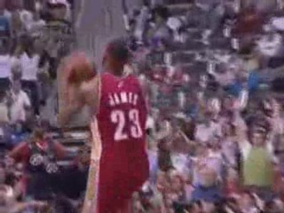 LeBron James Throws Down an Amazing Windmill Jam