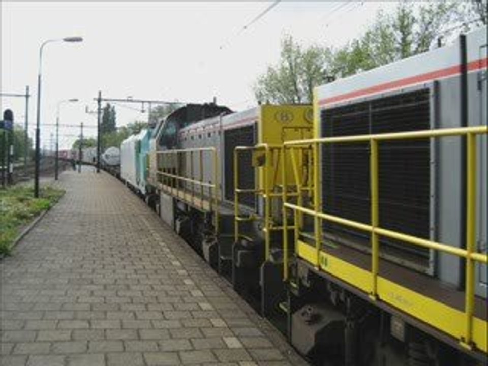 Fotos van een trein met NMBS B-Cargo 7780+7859+7789+2817