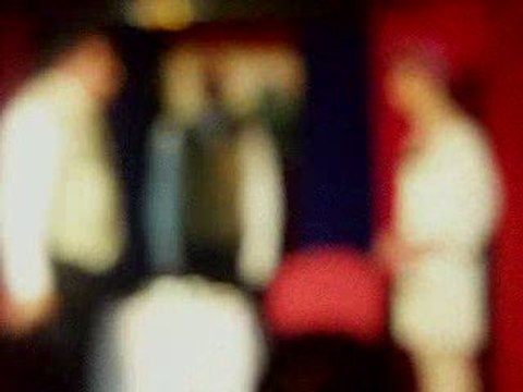 Ne te promène donc pas toute nue!