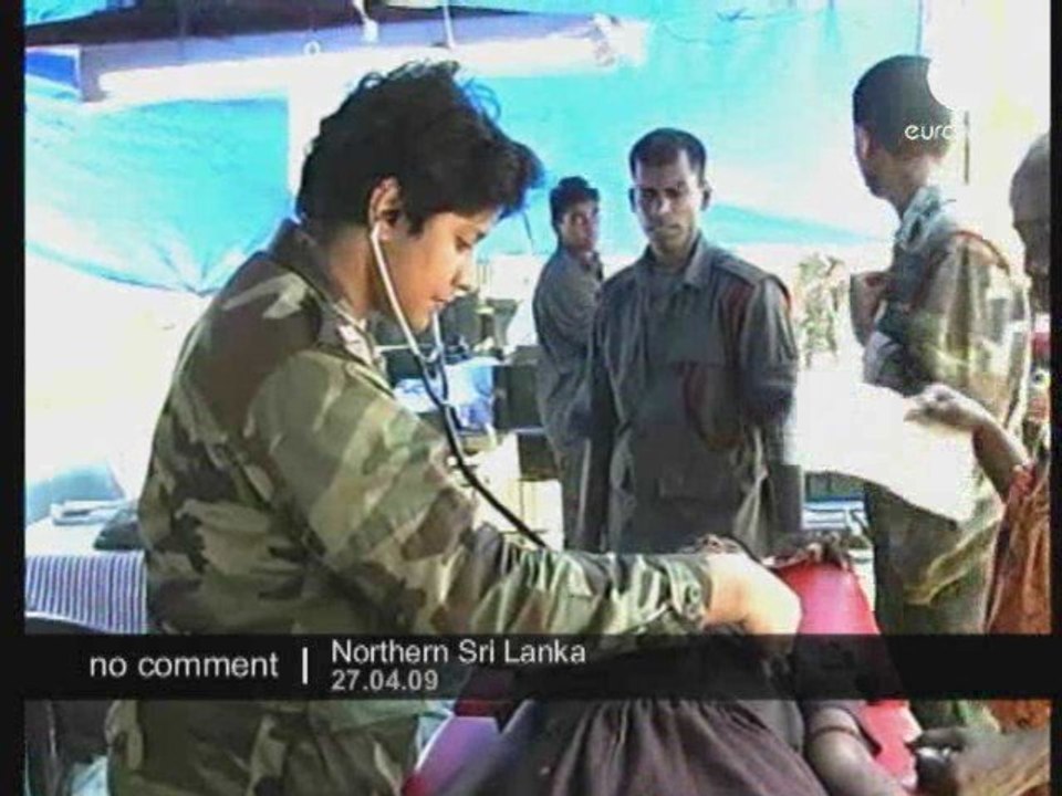 Des civils sri-lankais affluent aux camps de réfugies