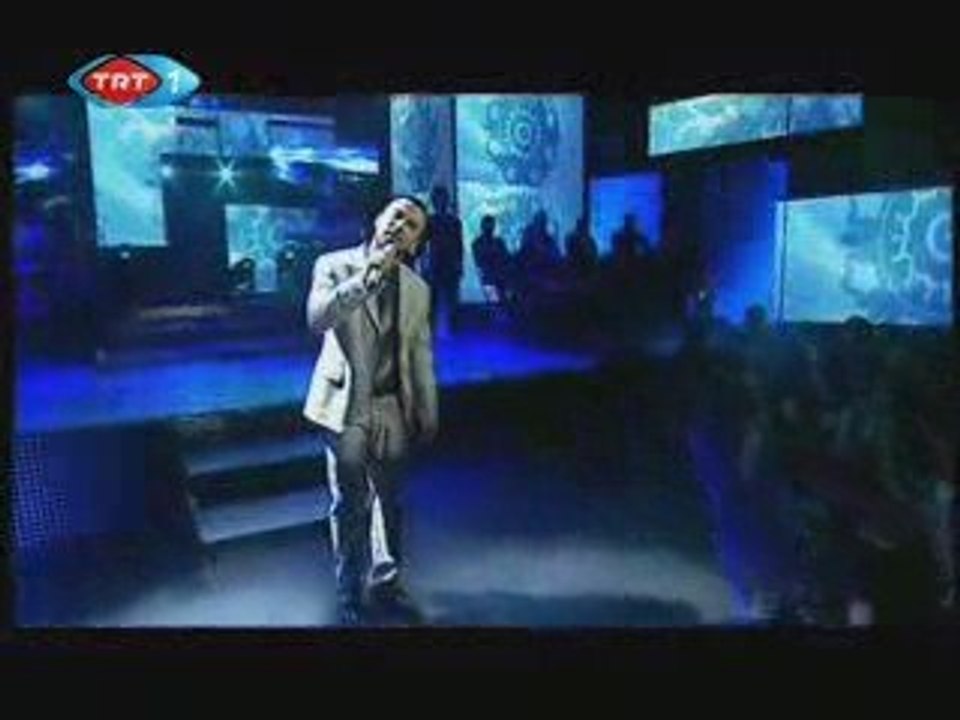 Tarkan ( İstanbul Ağlıyor )