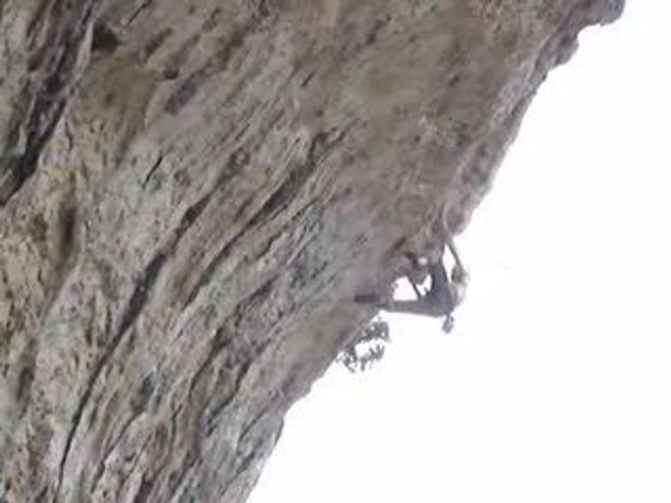 Tof ds la "farce tranquille" (8a) saint léger du ventoux