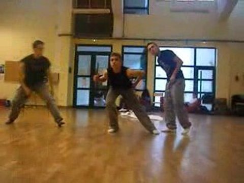 Nathan / Lucas / Marco ==> Danse Staps L1 G5
