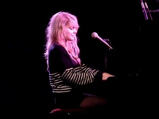Coeur de pirate à Mythos