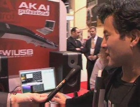 Akai EWI USB au NAMM09 (La Boite Noire)