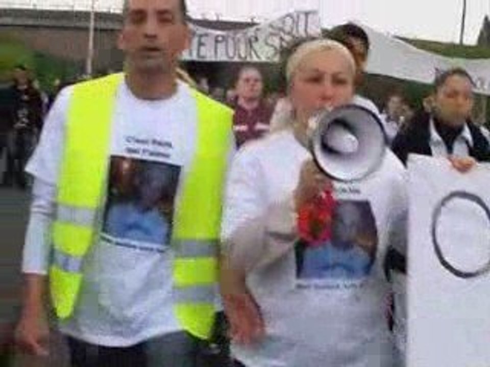 Marche silencieuse à Douai-Dorignies