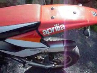 Ligne d'échappement Alu/Carbone Scarov sur Aprilia MX 125