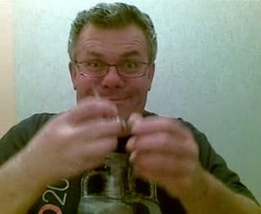 Langue coupé vive, cette fois c'est gore !!