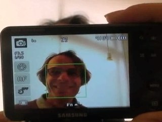 SMART FACE RECOGNITION / SAMSUNG ST10