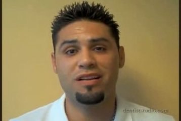 Atlanta Braves Pitcher Mike Gonzalez gets his broken tooth f