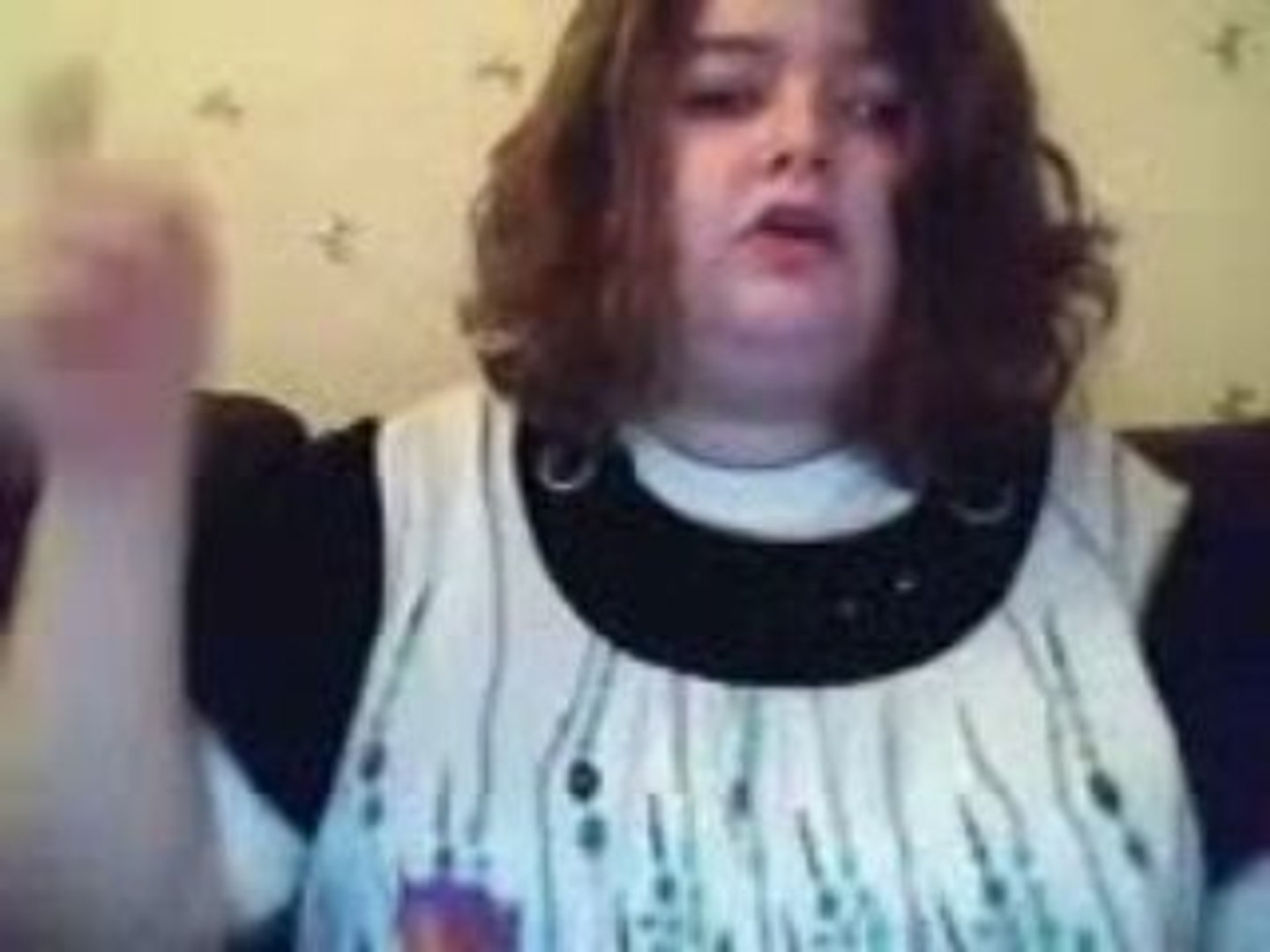 Vieille Meuf Quii Chante Joyeux Anniversaire Xd Video Dailymotion