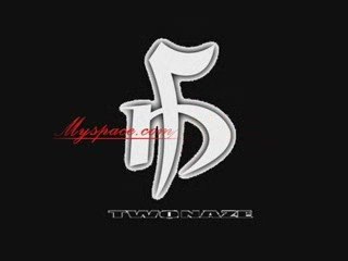 Two-Naze - C'Est Chaud...