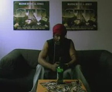 Bob (Generations 88.2) interview Mayor Bidas: Enfant Soldat