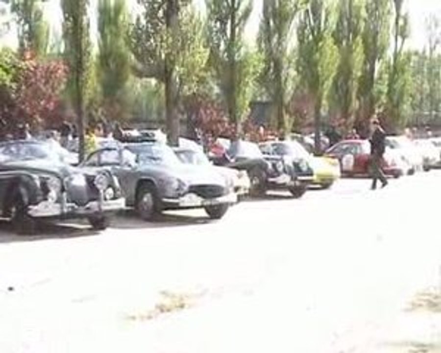 Le tour de france des voitures anciennes