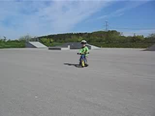 Nils et son premier vélo...