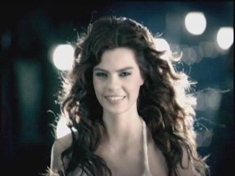 MUSTAFA SANDAL'IN YENİ MUHABBET KART REKLAMI