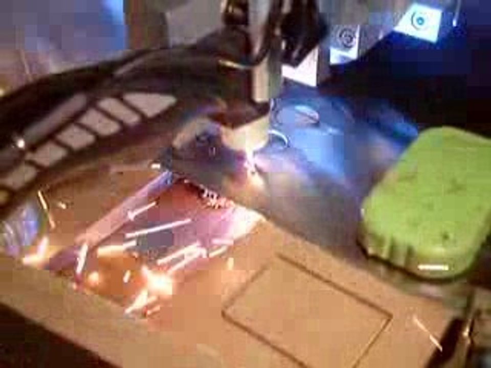 Premiers test de découpe plasma sur ma CNC