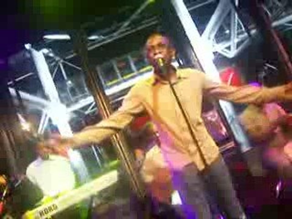 Youssou'N'Dour : seventeen seconds