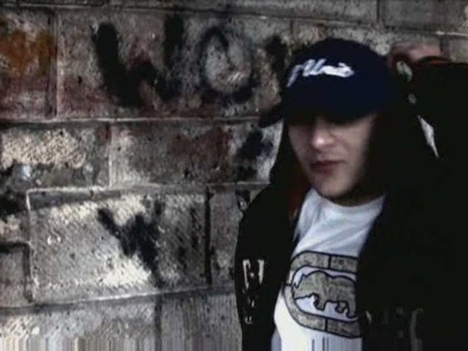 Krzyhu Feat. Massey "Nienawiść"