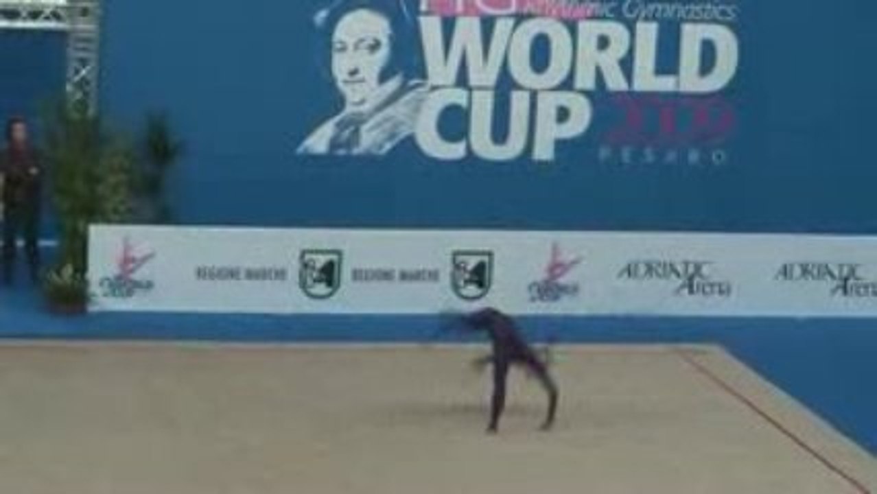Anna Besonova Hoop AA Pesaro09