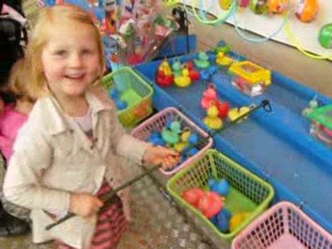 lucile peche aux canards !