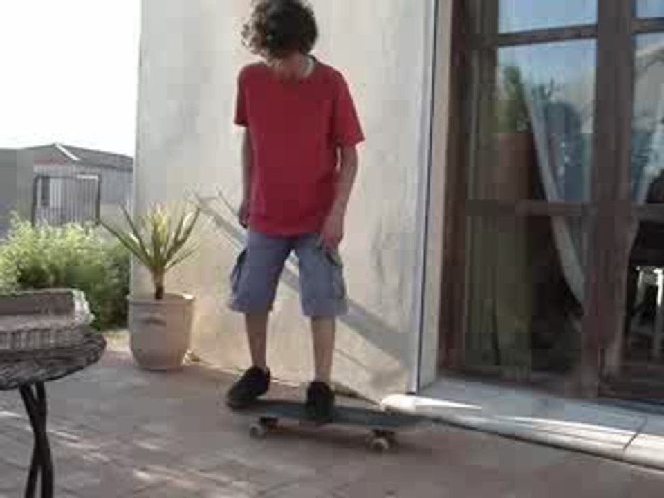 raph heelflip
