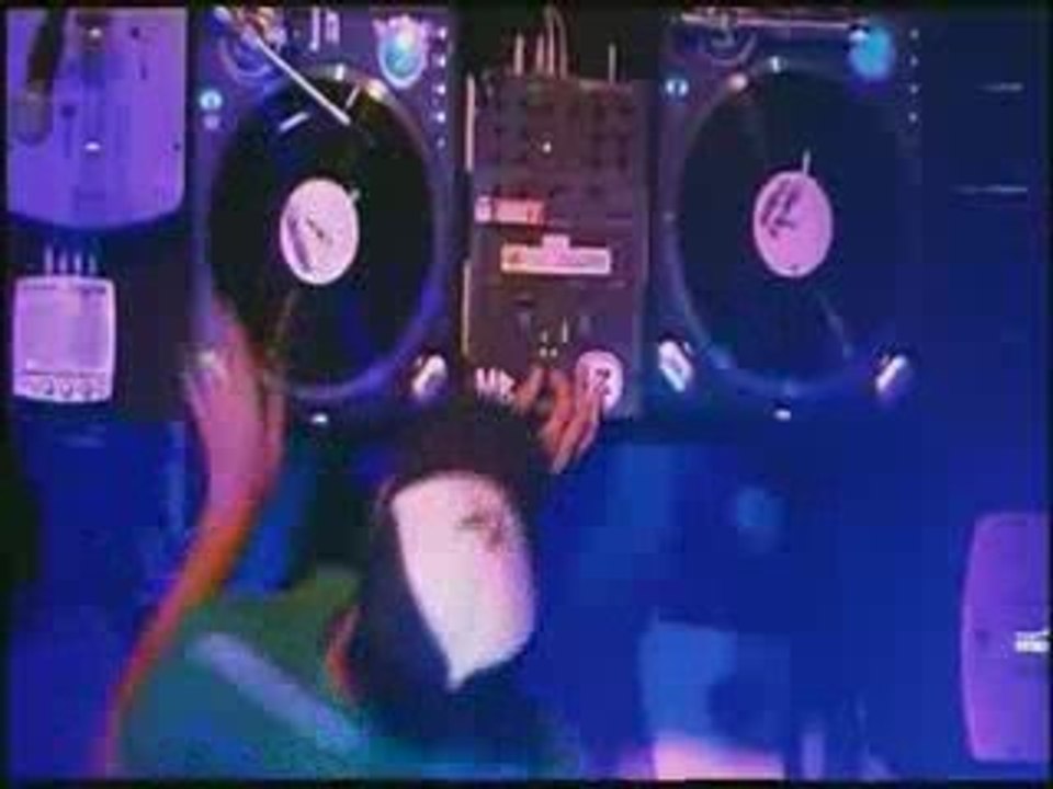 Birdy Nam Nam - Abbesses