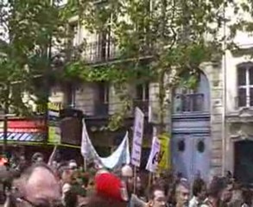 Défilé anti-HADOPI du Premier Mai 09  Ambiance