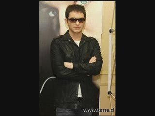 this picture ( brian molko )