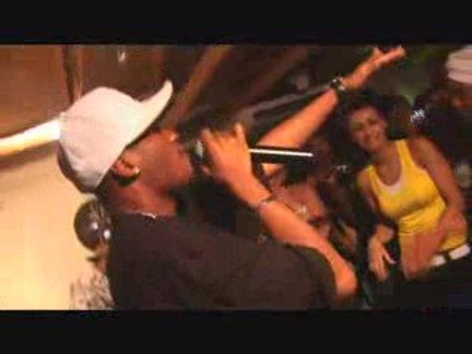 KRYS "Dangereuse" au Mas Africain à Montpellier (34)