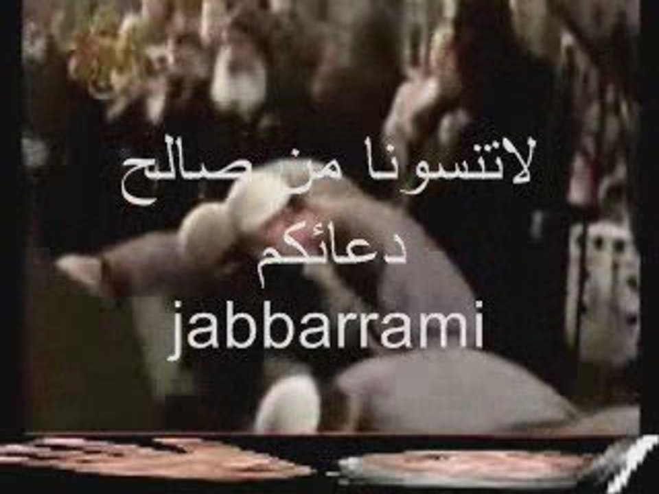 الاقباط يعبدون البابا شنوده ويسجدون له