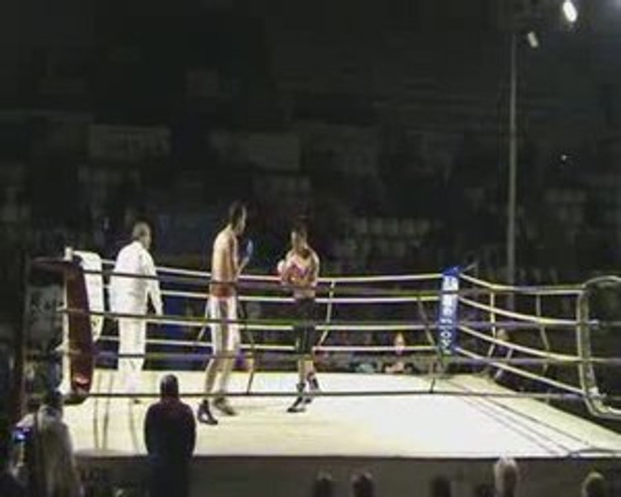 BOXEO LLIRIA 7 COMBATE CARLOS DINAMITA VS SERGIO MONTES