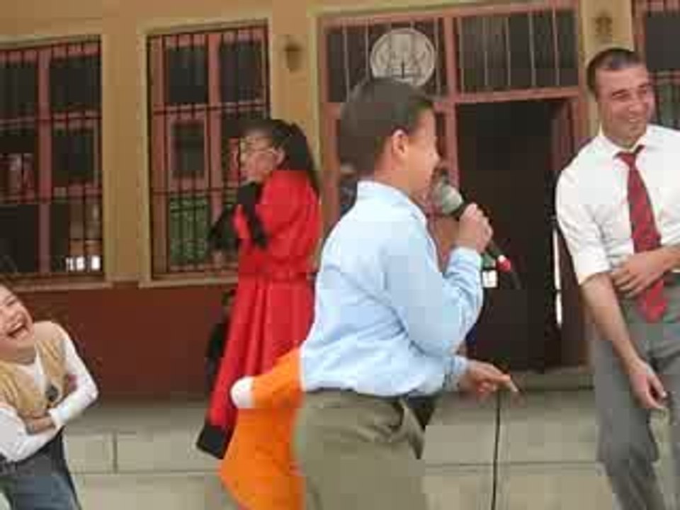 DAĞKIZILCA İLKÖĞRETİM OKULU 23 NİSAN ETKİNLİKLERİ GÜLME YAR.