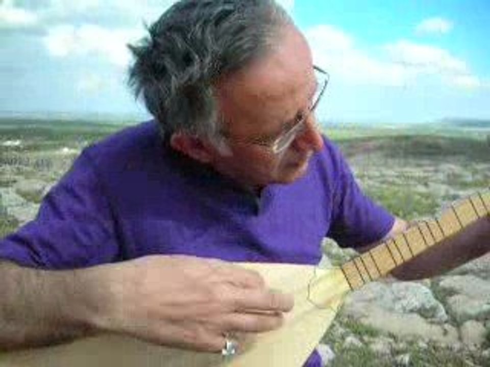 Ne ağlarsın benim zülfü siyahım