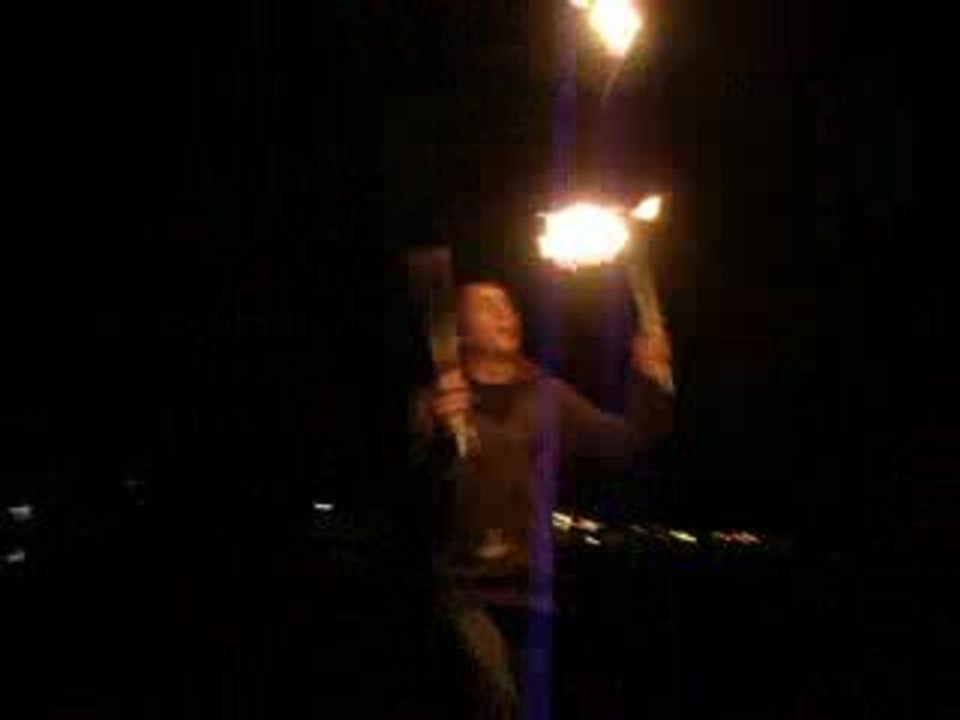 Baton du diable enflamme at Marina Park part2