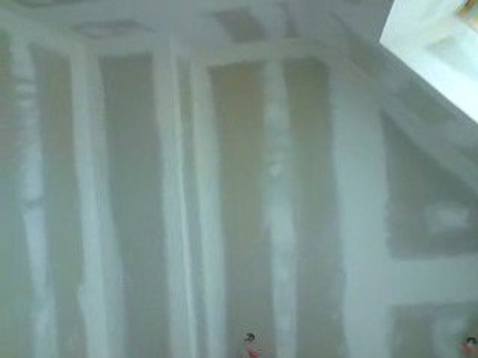 Ponçage des bandes d'enduits