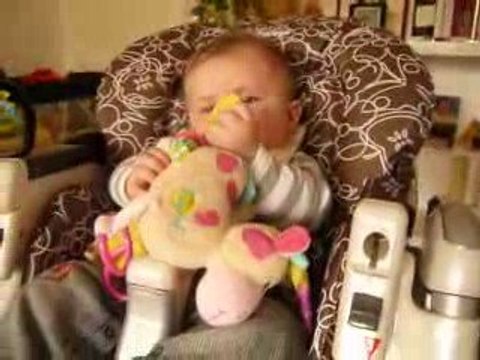 30 avril 2009, je découvre ma chaise haute!