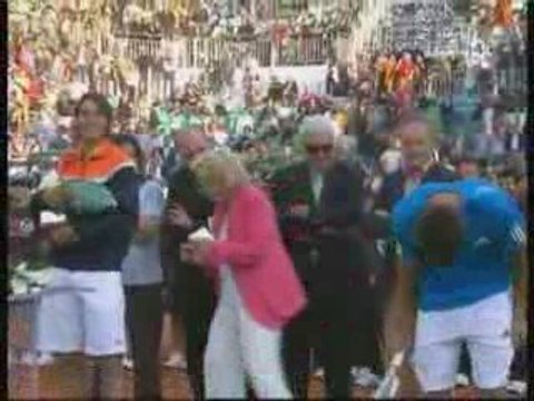 Djokovic imita Nadal agli Internazionali di Roma