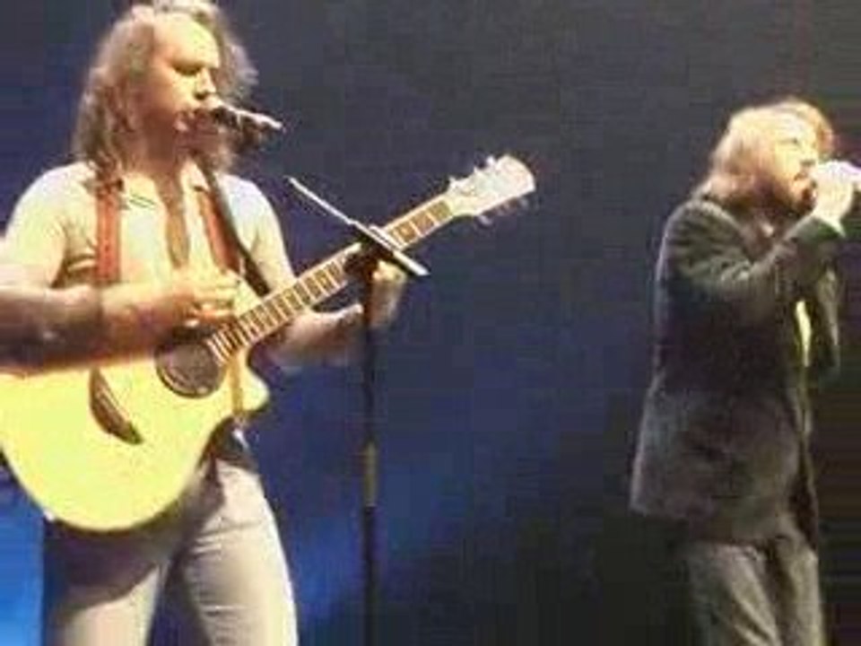 Standing Ovation (1) - 29.04.09 [Live au Bataclan]