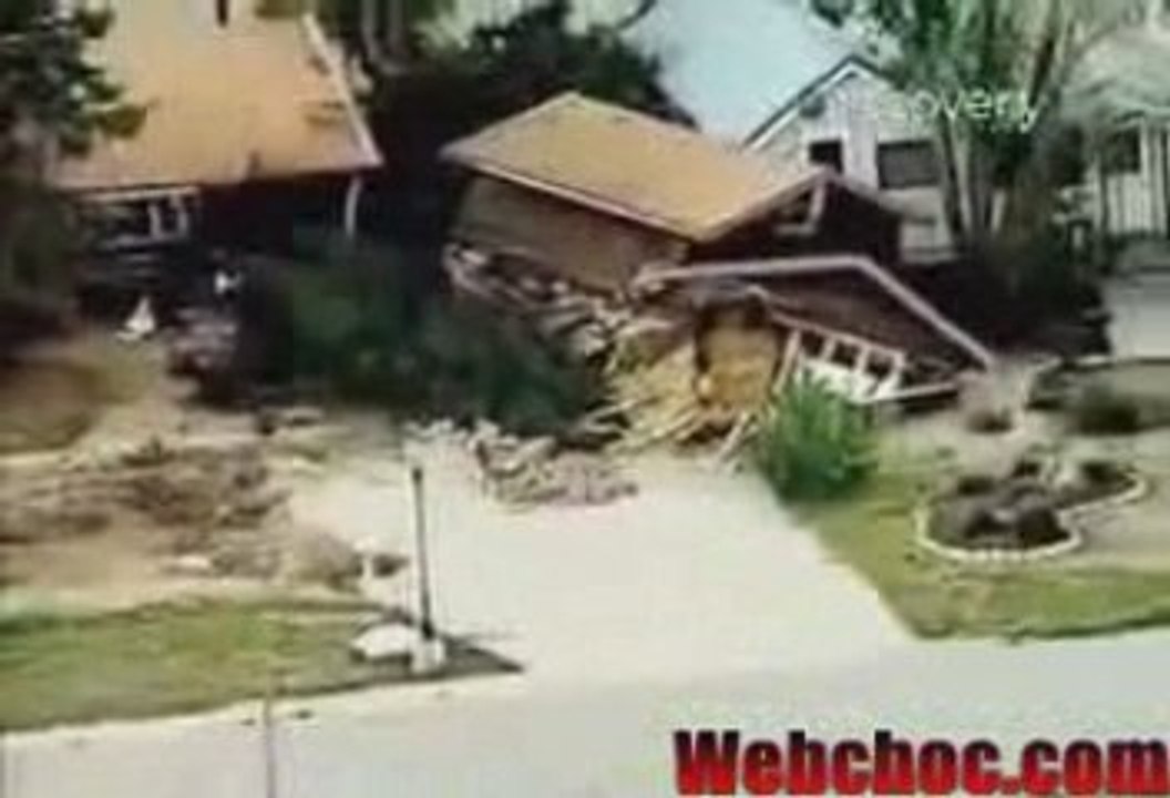 poursuite entre la police et un bulldozer