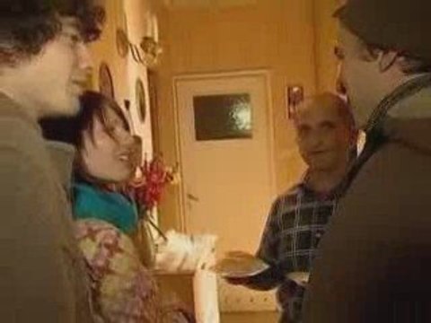 REUTERS 2007 - CRAZY GUIDES