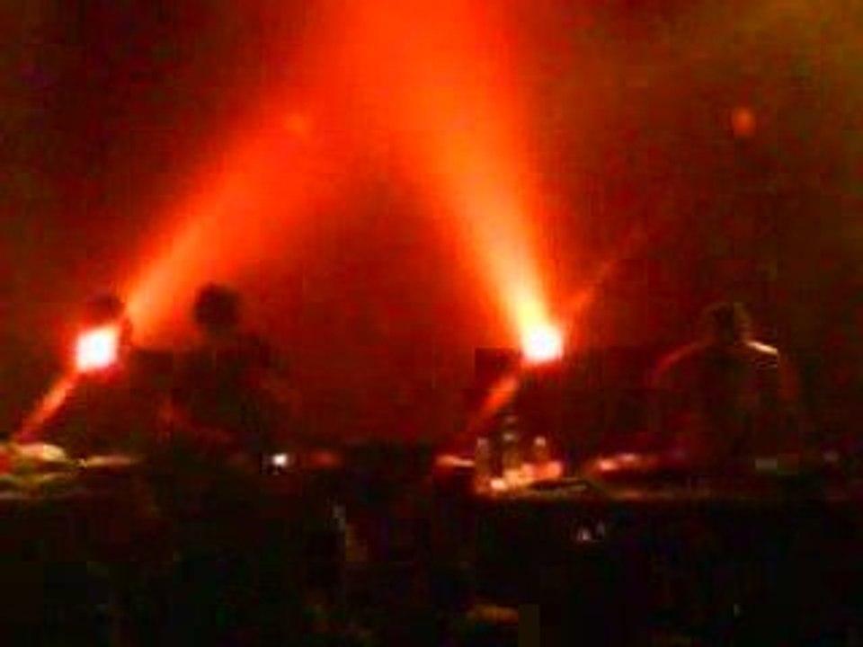 Kavinsky vs Dj Pone @ La Laiterie Strasbourg 2008 part2